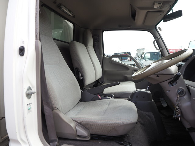 日野デュトロ移動販売車小型（2t・3t）[写真29]