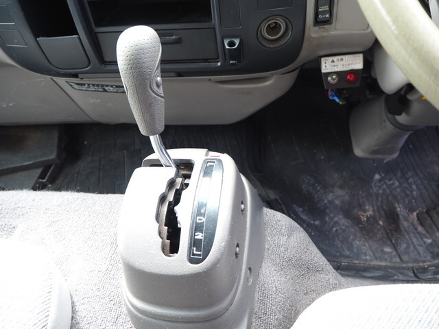 日野デュトロ移動販売車小型（2t・3t）[写真31]