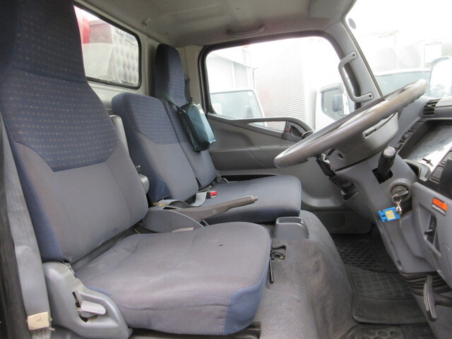 三菱ふそうキャンターセルフクレーン3段小型（2t・3t）[写真14]