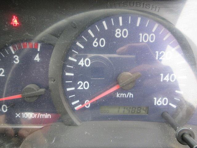 三菱ふそうキャンターセルフクレーン3段小型（2t・3t）[写真17]