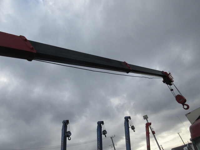 三菱ふそうキャンターセルフクレーン3段小型（2t・3t）[写真31]