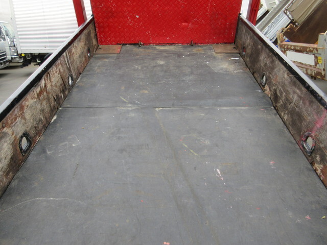 三菱ふそうキャンターセルフクレーン3段小型（2t・3t）[写真32]