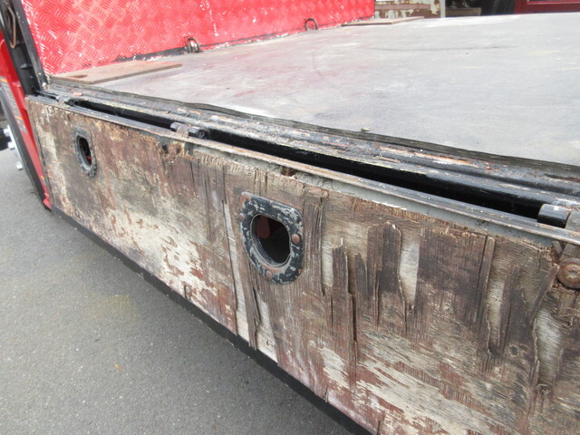 三菱ふそうキャンターセルフクレーン3段小型（2t・3t）[写真36]