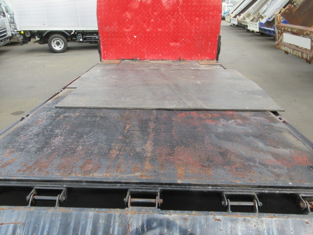 三菱ふそうキャンターセルフクレーン3段小型（2t・3t）[写真37]