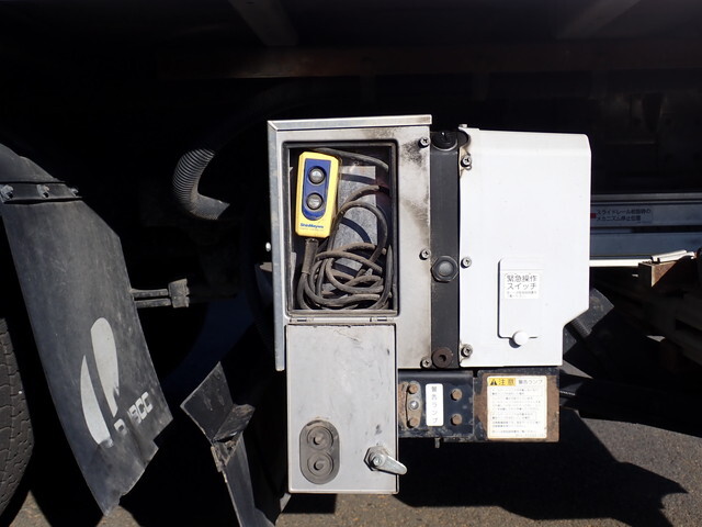 日野デュトロアルミバン小型（2t・3t）[写真19]