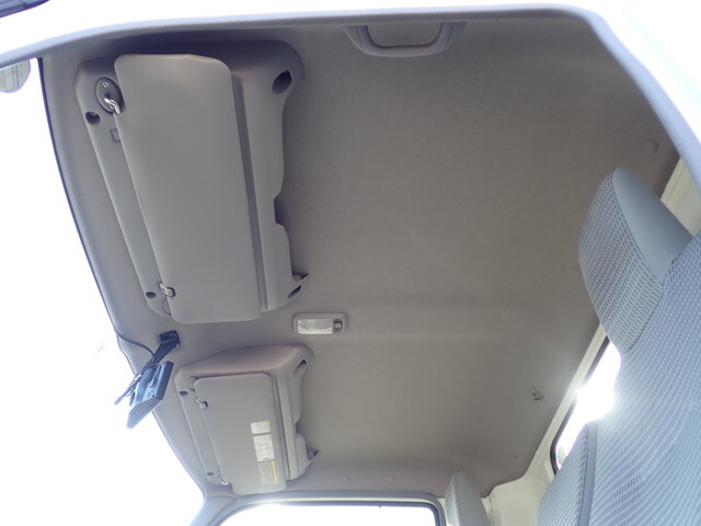 日野デュトロアルミバン小型（2t・3t）[写真32]