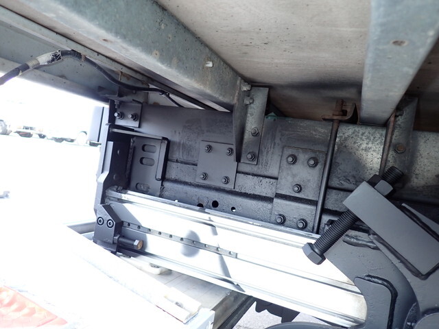 日野デュトロアルミバン小型（2t・3t）[写真37]