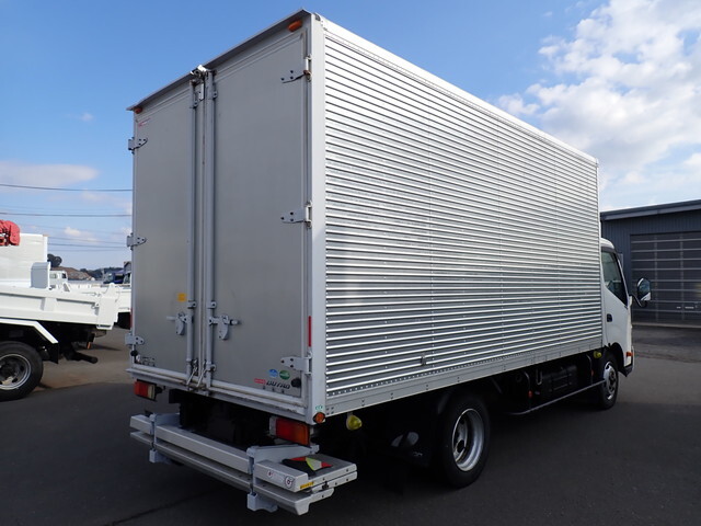 日野デュトロアルミバン小型（2t・3t）[写真08]