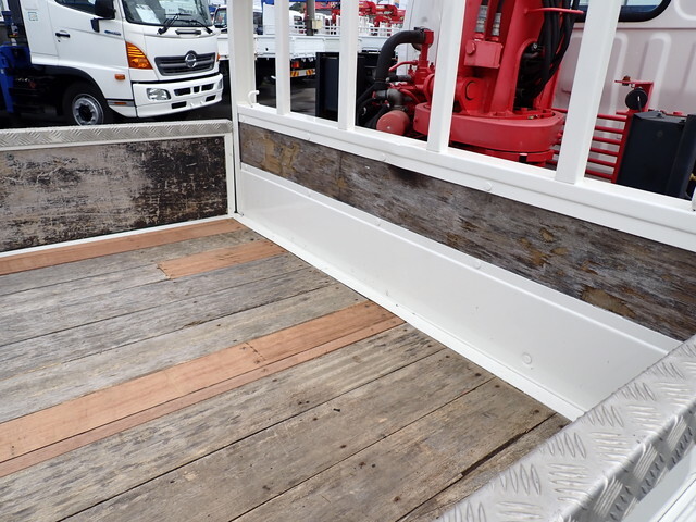 日野デュトロクレーン3段小型（2t・3t）[写真08]