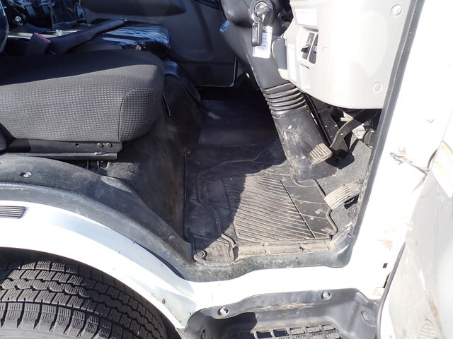 三菱ふそうキャンターダブルキャブ（Wキャブ）小型（2t・3t）[写真19]