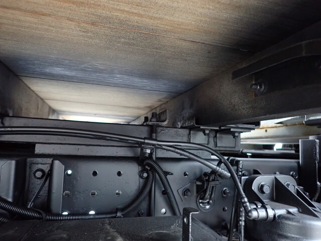 三菱ふそうキャンターダブルキャブ（Wキャブ）小型（2t・3t）[写真36]