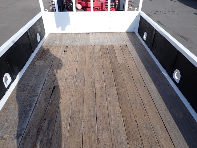 いすゞエルフクレーン3段小型（2t・3t）[写真10]