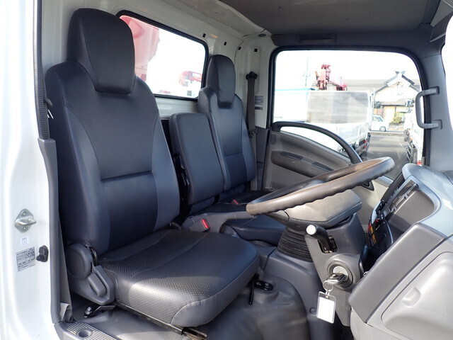 いすゞエルフクレーン3段小型（2t・3t）[写真35]