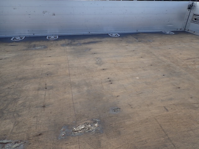 いすゞエルフアルミブロック小型（2t・3t）[写真18]