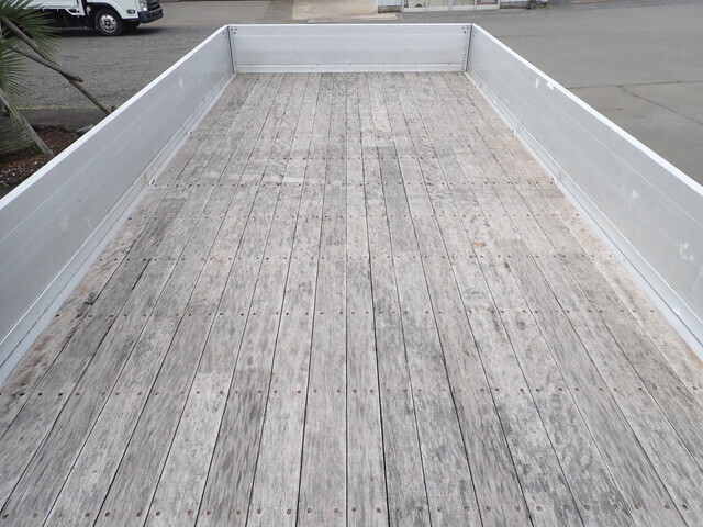 日野レンジャーアルミブロック中型（4t）[写真16]