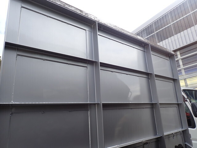 日野レンジャーアルミブロック中型（4t）[写真26]