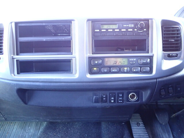 日野レンジャーアルミブロック中型（4t）[写真38]