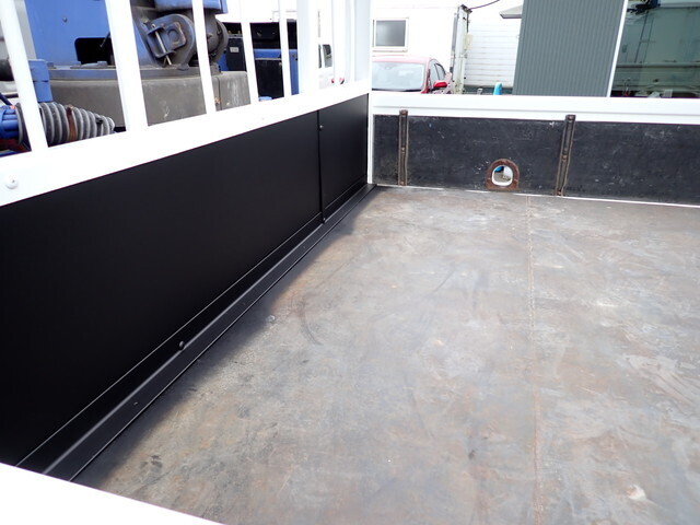 いすゞフォワードクレーン4段中型（4t）[写真14]