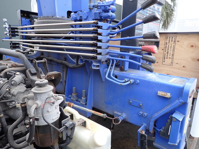 いすゞフォワードクレーン4段中型（4t）[写真18]