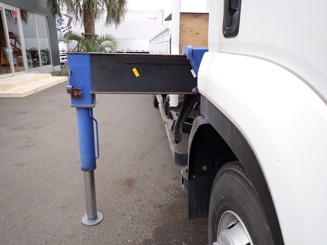 いすゞフォワードクレーン4段中型（4t）[写真19]