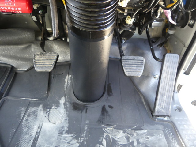 いすゞエルフ冷凍車（冷蔵車）小型（2t・3t）[写真23]