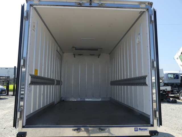 いすゞエルフ冷凍車（冷蔵車）小型（2t・3t）[写真06]