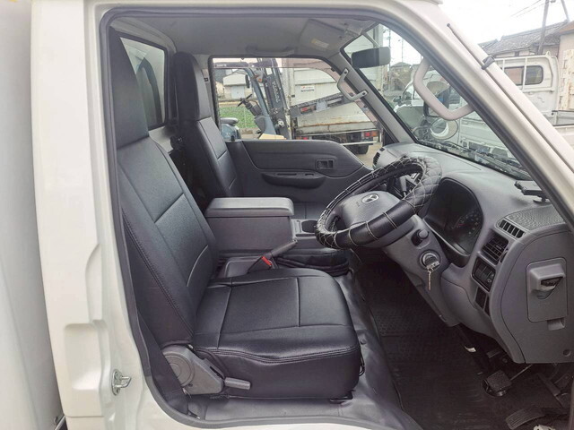 マツダその他の車種冷凍車（冷蔵車）小型（2t・3t）[写真30]