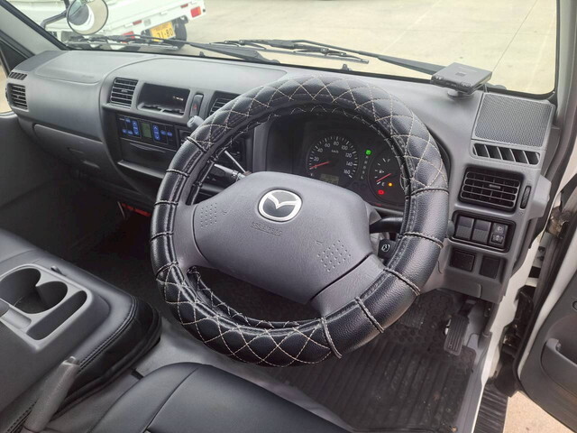 マツダその他の車種冷凍車（冷蔵車）小型（2t・3t）[写真31]