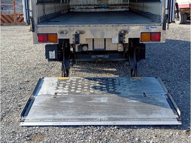 いすゞフォワード冷凍車（冷蔵車）中型（4t）[写真11]