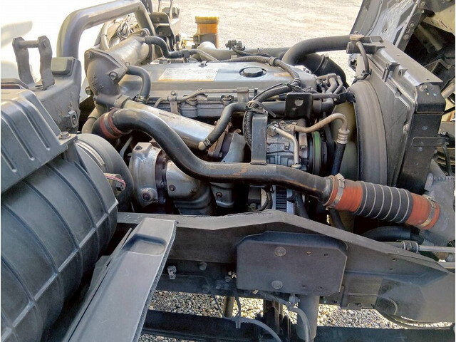 いすゞフォワード冷凍車（冷蔵車）中型（4t）[写真32]