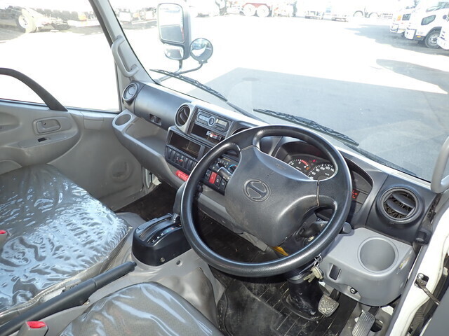 日野デュトロクレーン3段小型（2t・3t）[写真30]