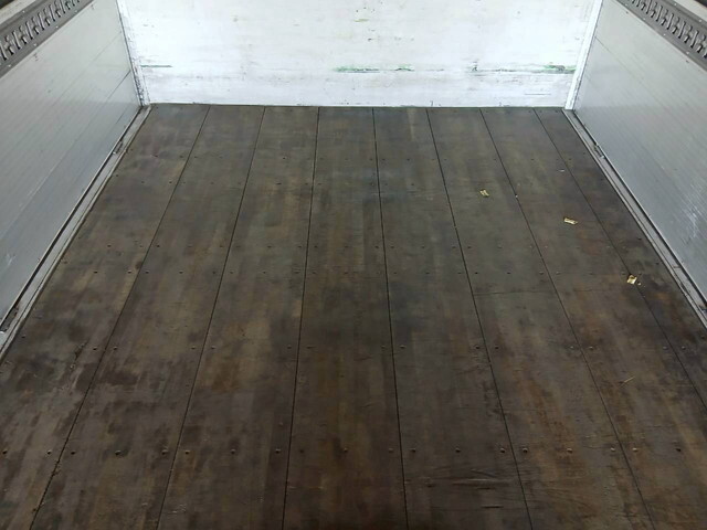 日野プロフィアアルミウイング大型（10t）[写真23]