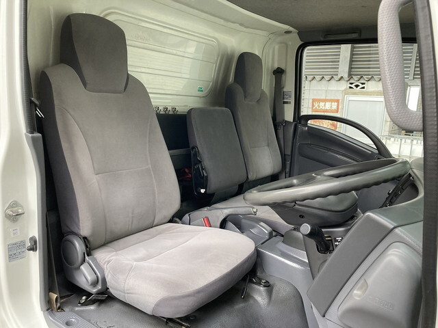 いすゞエルフアルミバン小型（2t・3t）[写真15]