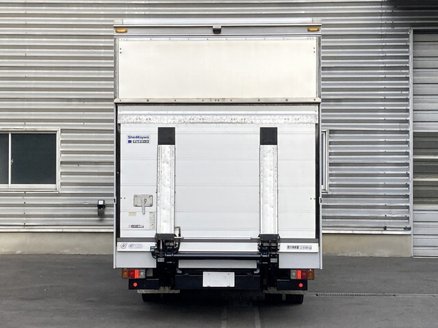 いすゞエルフアルミバン小型（2t・3t）[写真02]