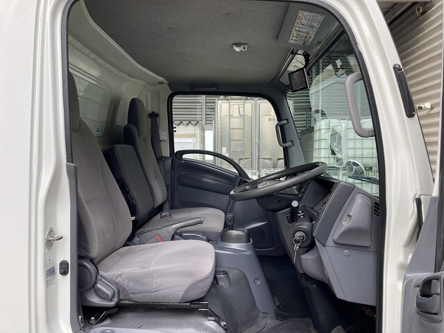 いすゞエルフアルミバン小型（2t・3t）[写真36]