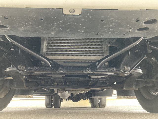 いすゞエルフアルミバン小型（2t・3t）[写真08]