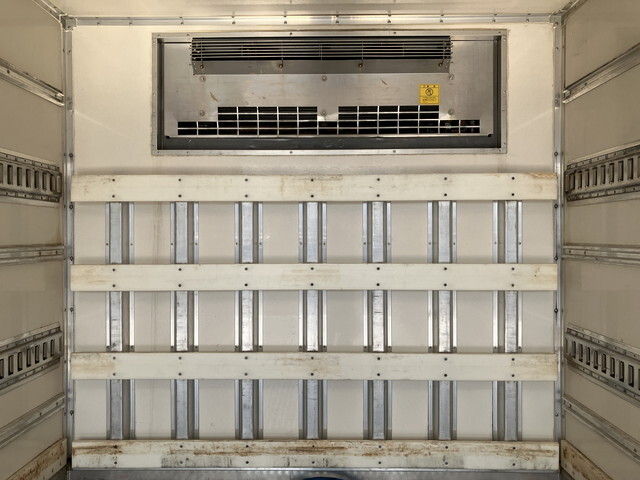 日野デュトロ冷凍車（冷蔵車）小型（2t・3t）[写真15]