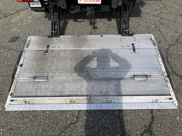 日野デュトロ冷凍車（冷蔵車）小型（2t・3t）[写真21]