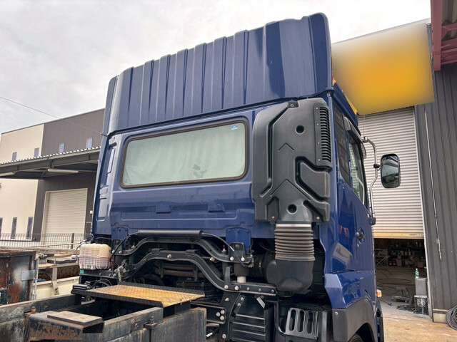 UDトラックスクオン深ダンプ（土砂禁ダンプ）大型（10t）[写真12]