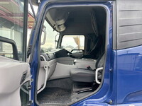 UDトラックスクオン深ダンプ（土砂禁ダンプ）大型（10t）[写真35]