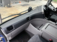 UDトラックスクオン深ダンプ（土砂禁ダンプ）大型（10t）[写真37]