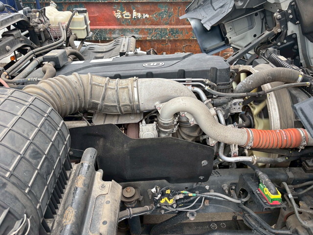 UDトラックスクオン深ダンプ（土砂禁ダンプ）大型（10t）[写真39]