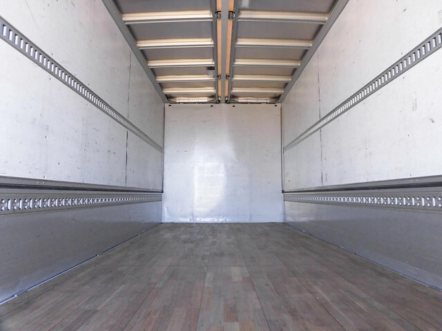 三菱ふそうファイターアルミウイング中型（4t）[写真08]