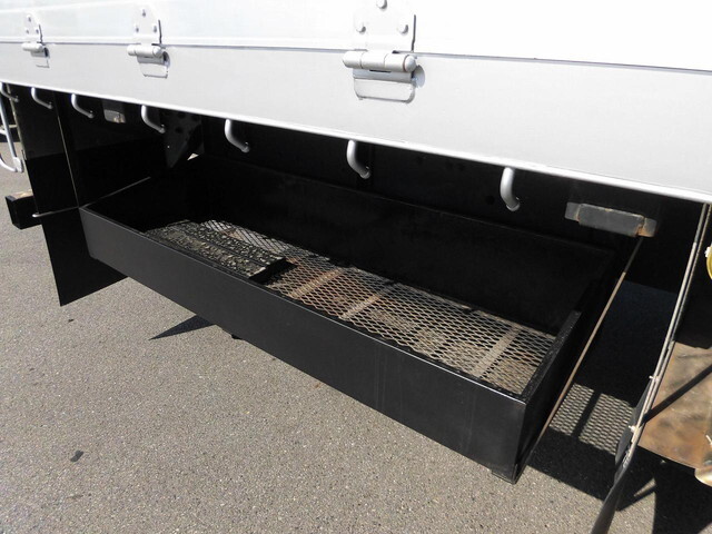 三菱ふそうスーパーグレートアルミブロック大型（10t）[写真25]