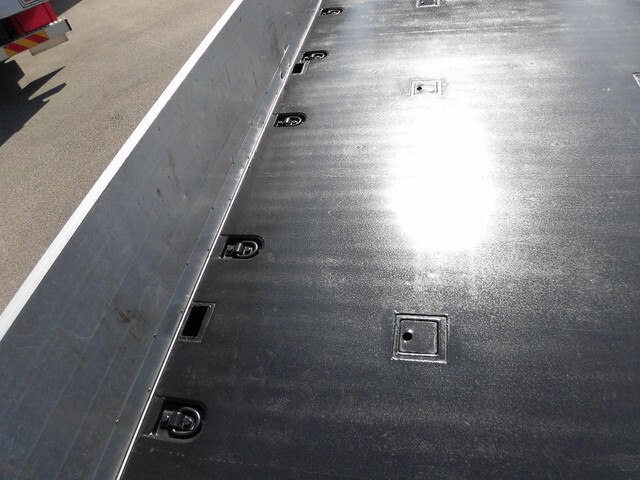 三菱ふそうスーパーグレートアルミブロック大型（10t）[写真09]