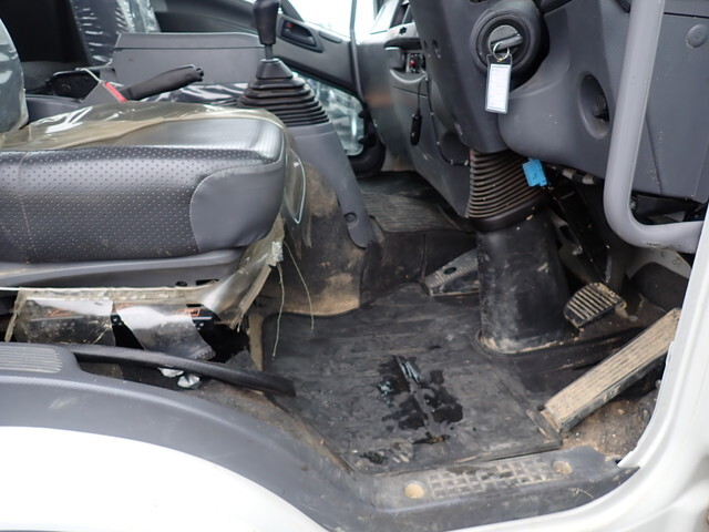 いすゞフォワードクレーン4段中型（4t）[写真31]