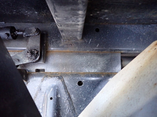 三菱ふそうキャンターダンプ小型（2t・3t）[写真24]