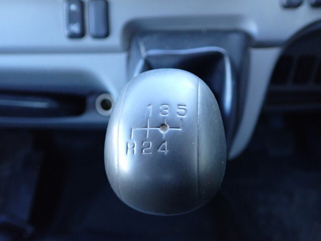 三菱ふそうキャンターダンプ小型（2t・3t）[写真32]