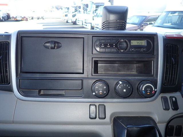 三菱ふそうキャンターダンプ小型（2t・3t）[写真34]