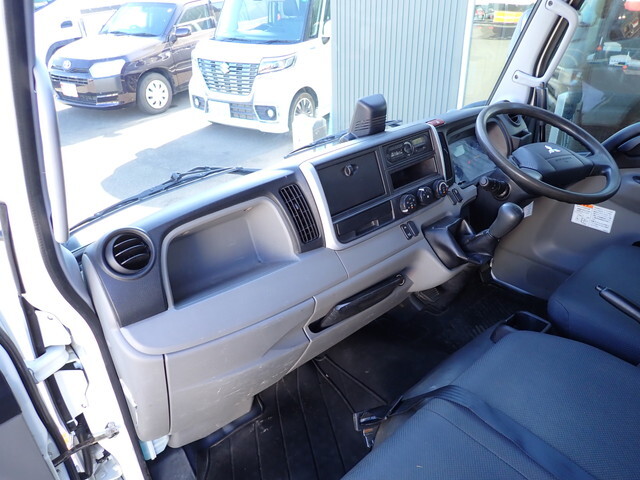 三菱ふそうキャンターダンプ小型（2t・3t）[写真35]